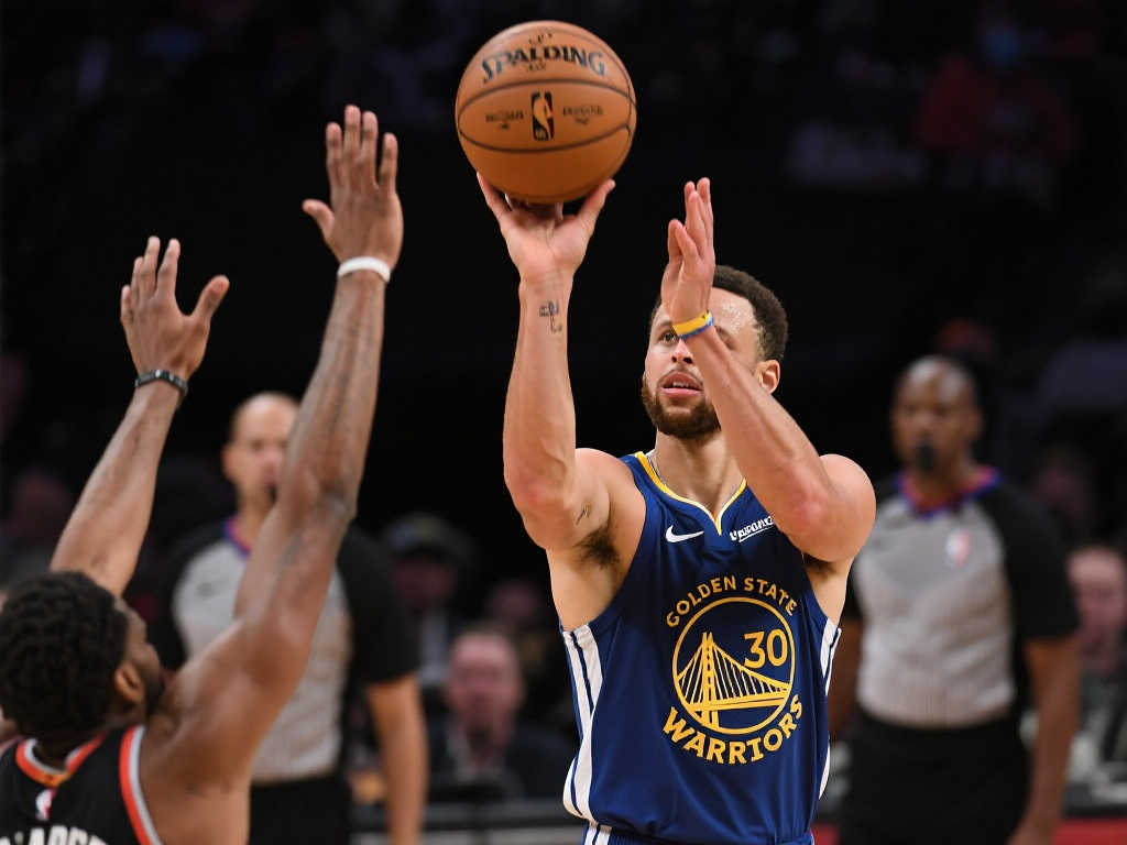 国足球界占 国足球界占